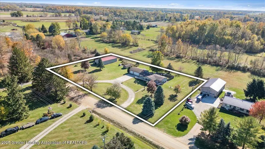 11830 E Tupper Lake Road, Grand Ledge, MI 48837 - Image #2