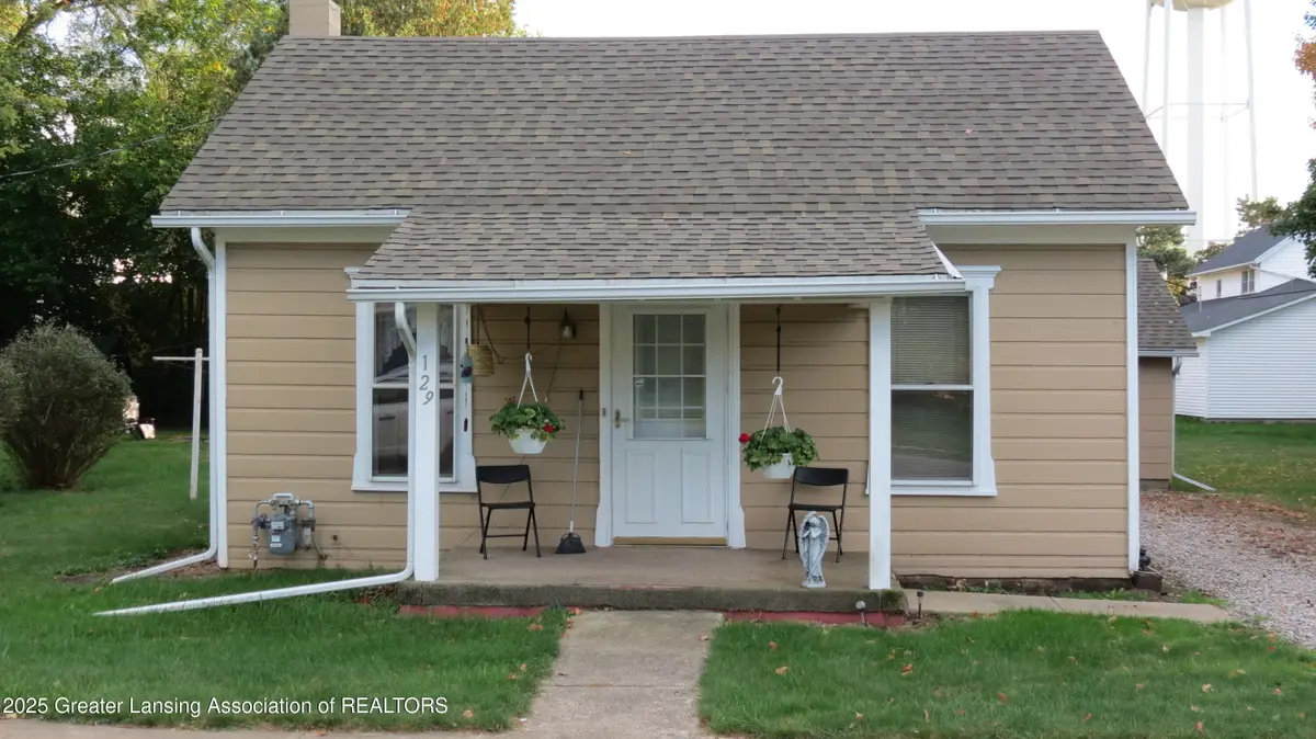 129 W Pearl Street, Ovid, MI 48866 - Image #1