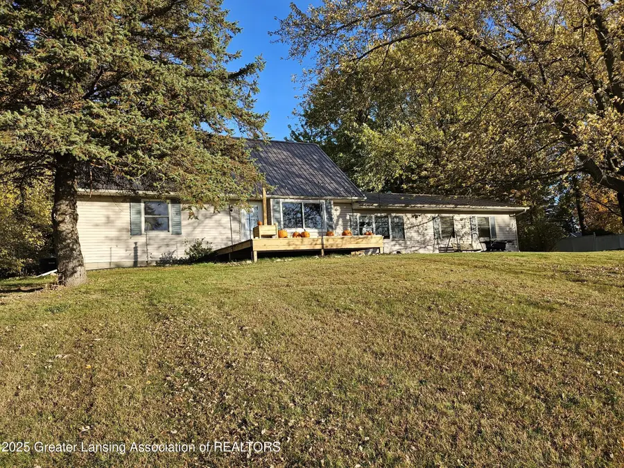 6089 S Loomis Road, Saint Johns, MI 48879 - Image #2
