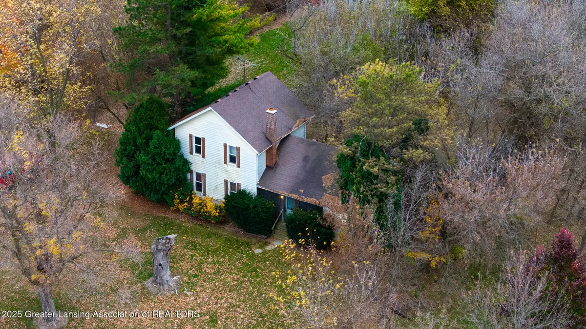 7667 Layton Road, Fowlerville, MI 48836 - Image #1