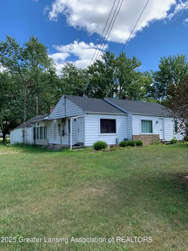 6421 S Washington Avenue, Lansing, MI 48911