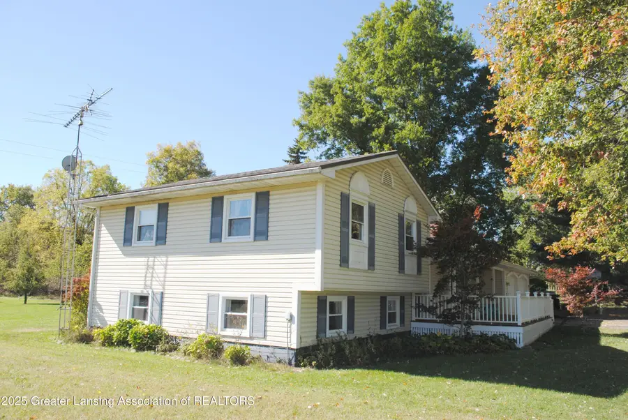 10755 W Sober Road, Webberville, MI 48892 - Image #3