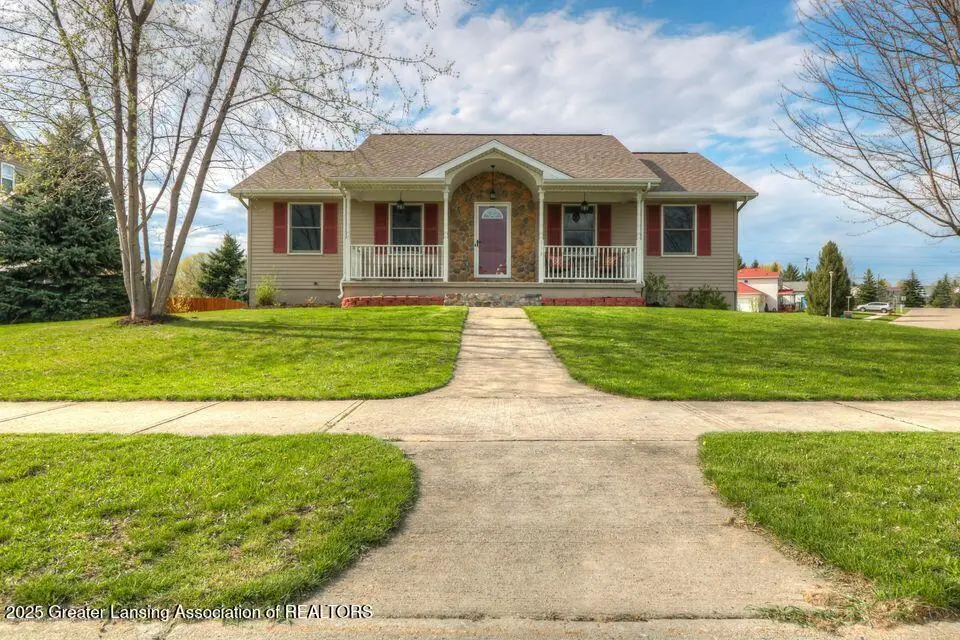 118 Elizabeth Way #4, Potterville, MI 48876 - Image #1