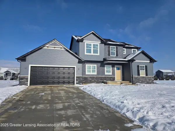 2320 Secretariat Lane, St. Johns, MI 48879