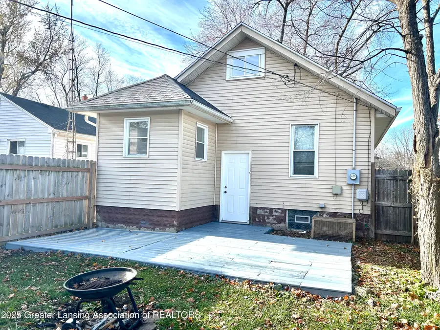 240 N Deerfield Avenue, Lansing, MI 48917 - Image #3