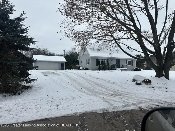 7426 Oak Highway, Charlotte, MI 48813