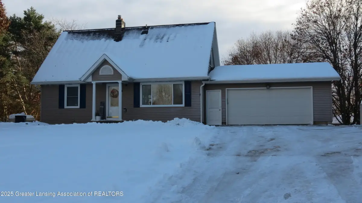 2327 W Taft Road, Saint Johns, MI 48879 - Image #1