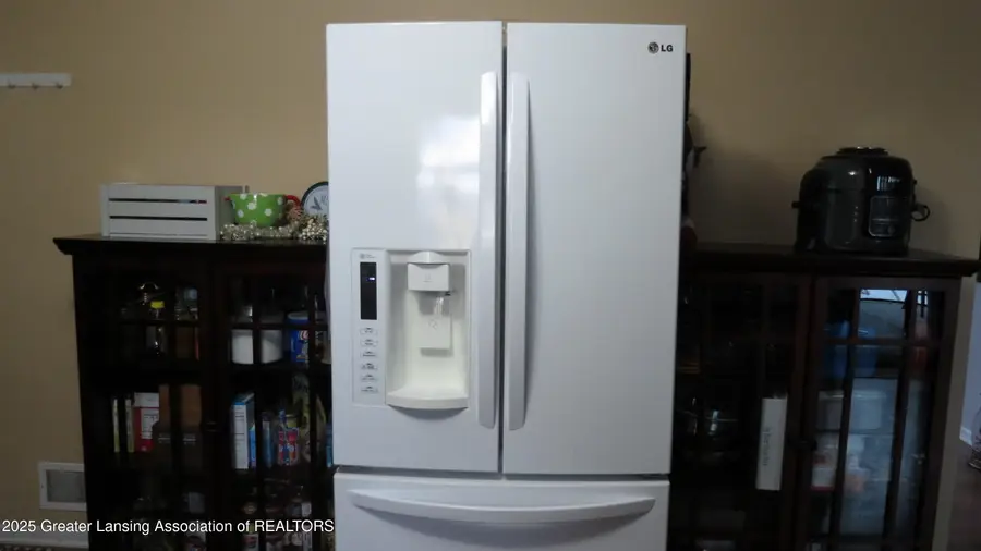 2327 W Taft Road, Saint Johns, MI 48879 - Image #2