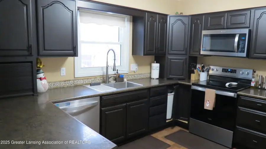 2327 W Taft Road, Saint Johns, MI 48879 - Image #3