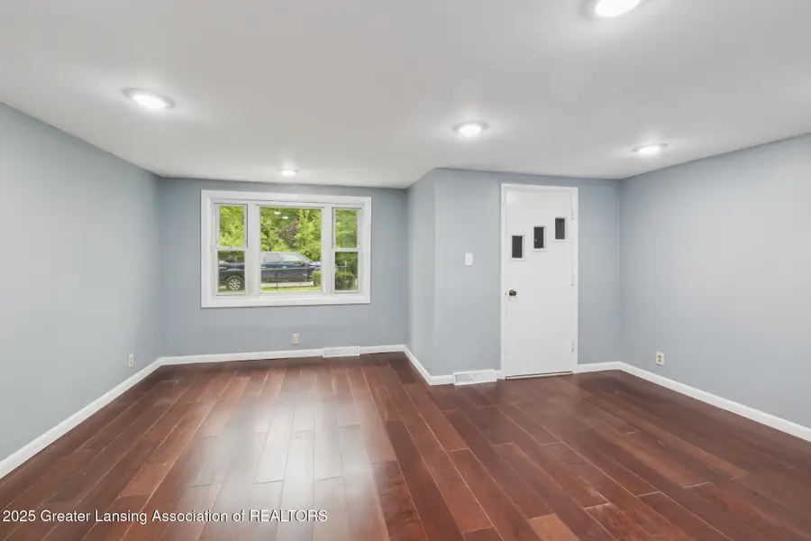 6889 Highwarden Street, Ottawa Lake, MI 49267 - Image #2