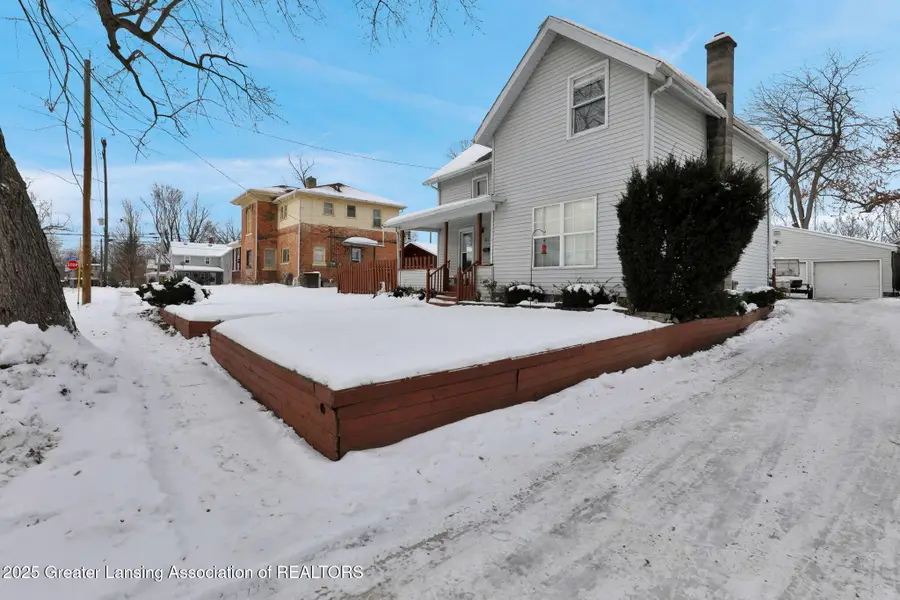 311 Mineral Street, Grand Ledge, MI 48837 - Image #2