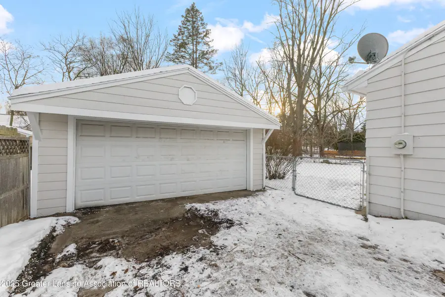 835 Brad Street, Lansing, MI 48911 - Image #3