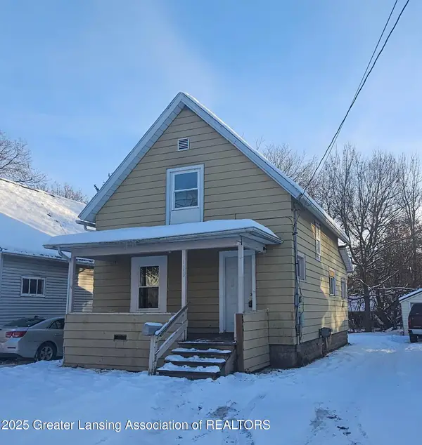 1102 Persons Court, Lansing, MI 48906