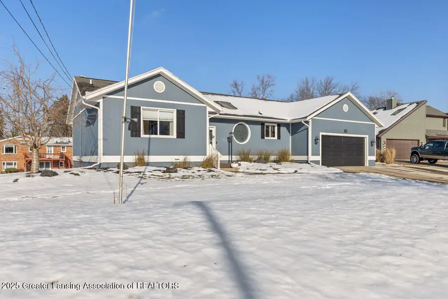 10273 Burgundy Boulevard, Dimondale, MI 48821 - Image #2