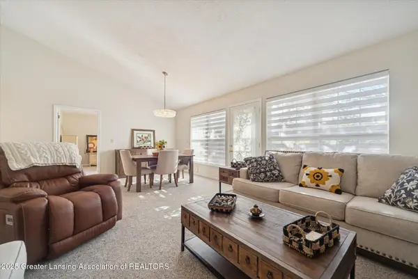 831 Lenna Keith Circle #Unit 22, East Lansing, MI 48823