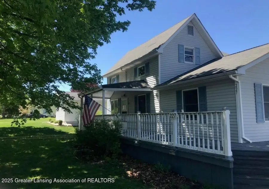 227 Barber Street, Ithaca, MI 48847 - Image #2