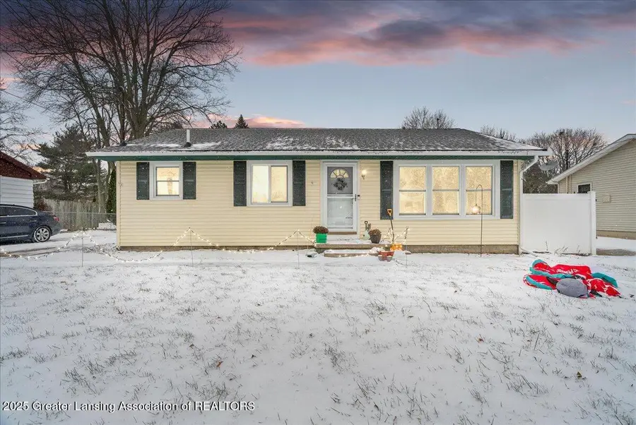 1015 Brad Street, Lansing, MI 48911 - Image #2