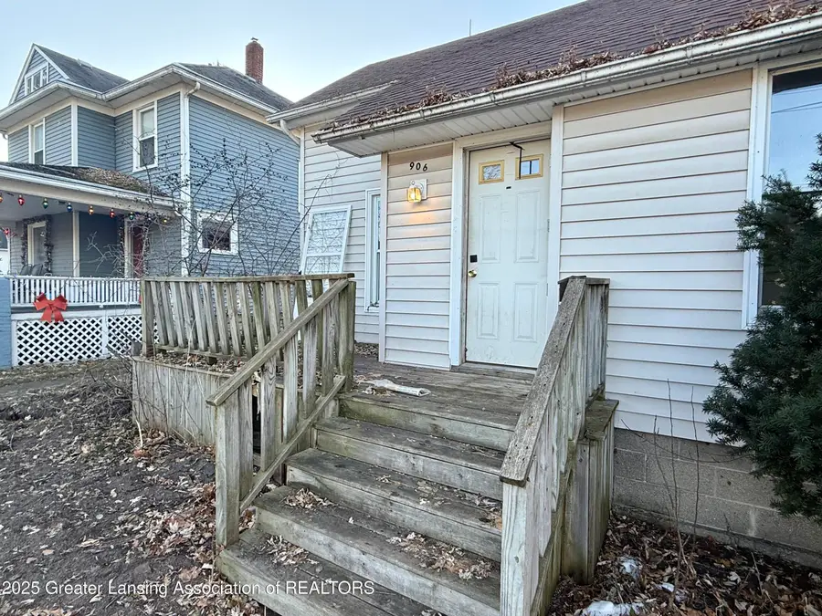 906 Michigan Avenue, Owosso, MI 48867 - Image #2