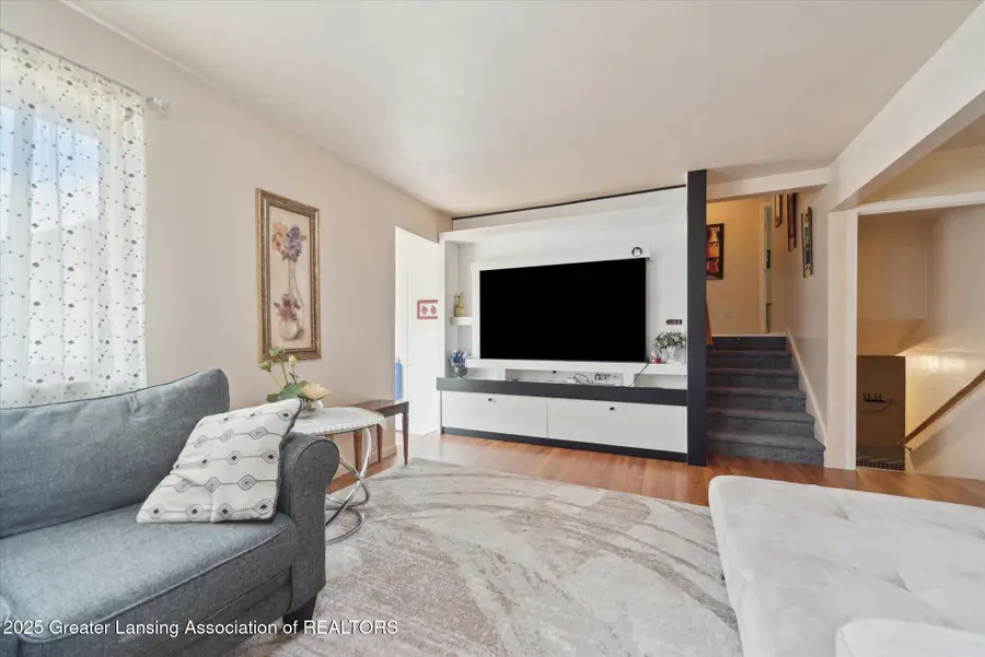 6029 Ellendale Drive, Lansing, MI 48911 - Image #2