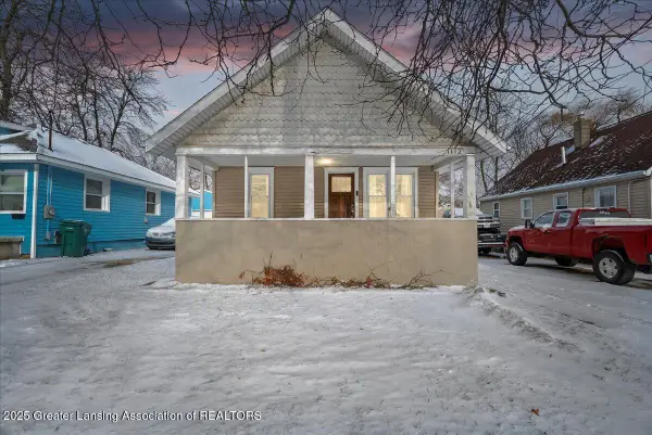 1112 W Willow Street, Lansing, MI 48915