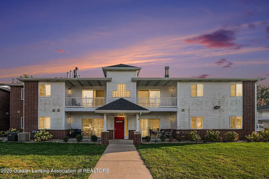 915 Carom Circle, Mason, MI 48854 - Image #2