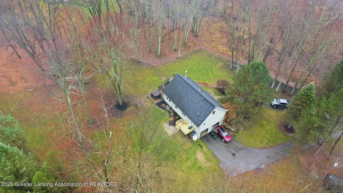 10583 S Woodbury Road, Laingsburg, MI 48848 - Image #1