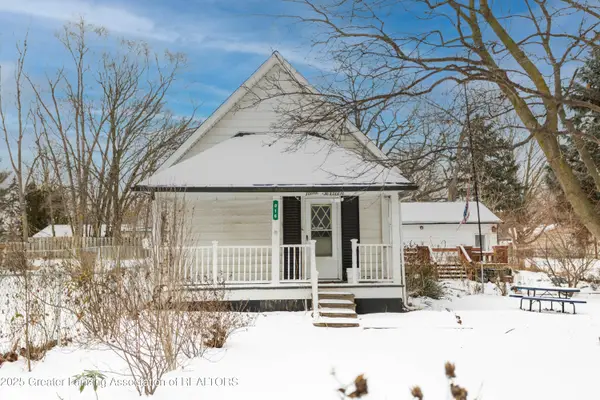 916 N Shiawassee Street, Owosso, MI 48867