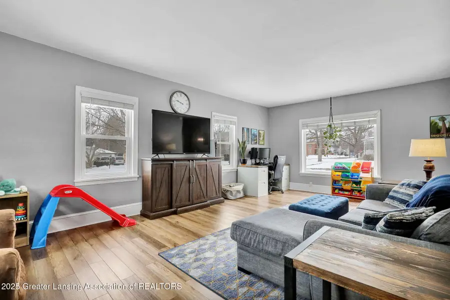 224 W Front Street, Grand Ledge, MI 48837 - Image #3