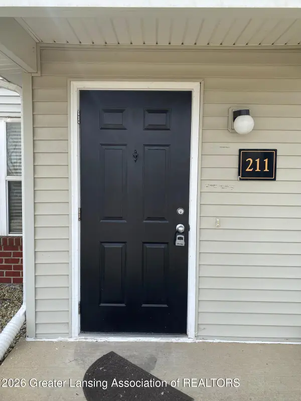 12967 Townsend Drive #211, Grand Ledge, MI 48837