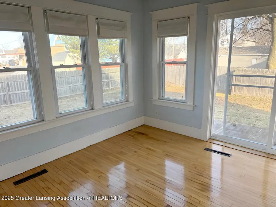 109 E Tyrell Street, Saint Louis, MI 48880 - Image #2