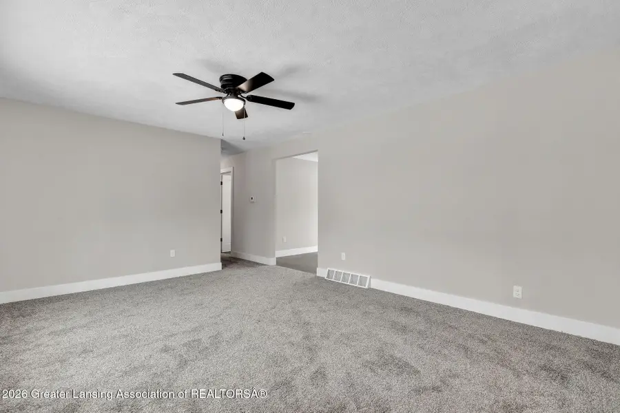 56 S Onondaga Road, Mason, MI 48854 - Image #2