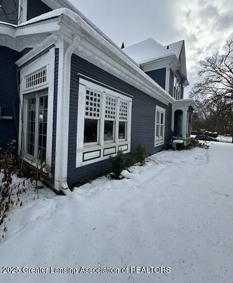 327 E Lawrence Avenue, Charlotte, MI 48813 - Image #3