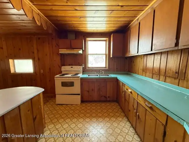 943 S Michigan Road #R3, Eaton Rapids, MI 48827 - Image #3