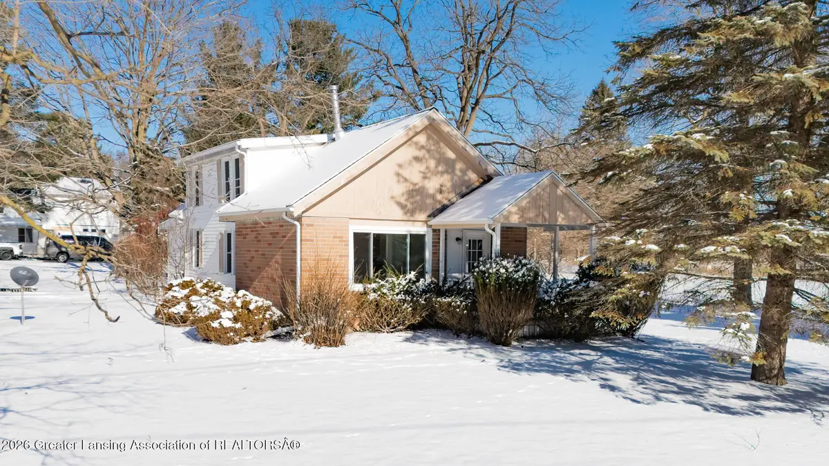 703 E Columbia Street, Mason, MI 48854 - Image #1