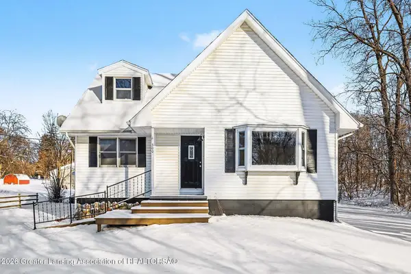 300 Maple Street, Leslie, MI 49251