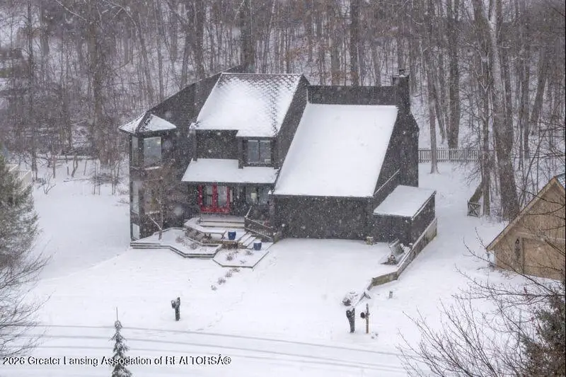 6101 Oak Park Trail, Haslett, MI 48840 - Image #2