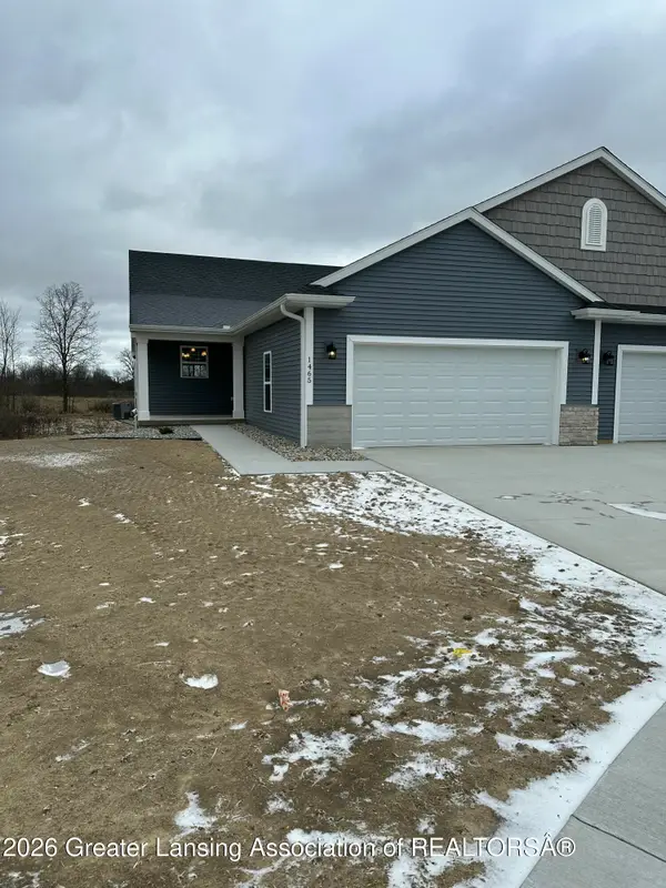 1465 Superior Drive #17, St. Johns, MI 48879