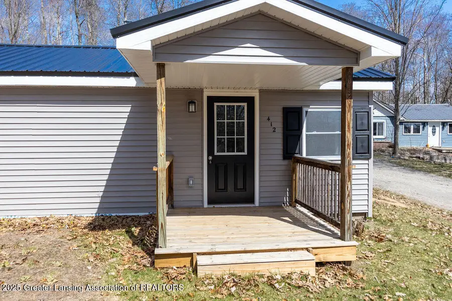 412 N Scott Drive, Farwell, MI 48622 - Image #3