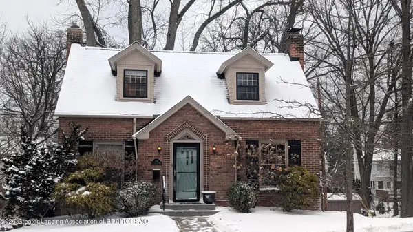 308 Chesterfield Parkway, East Lansing, MI 48823