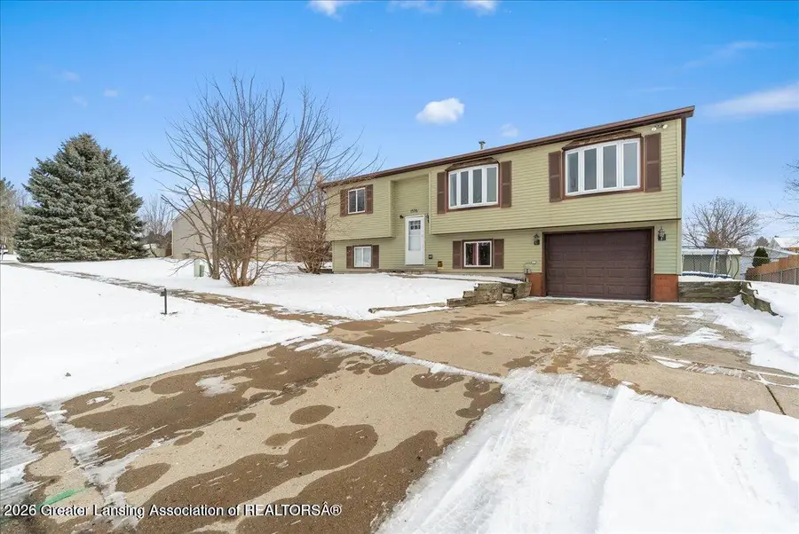 1596 Berkley Drive, Holt, MI 48842 - Image #2