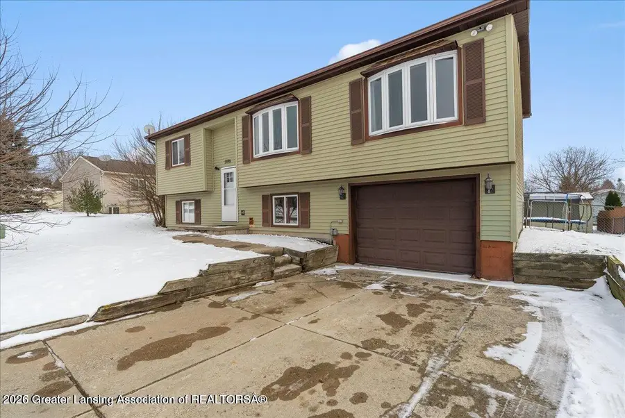 1596 Berkley Drive, Holt, MI 48842 - Image #3