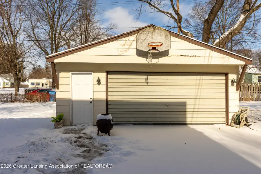 705 Hunter Boulevard, Lansing, MI 48910 - Image #3