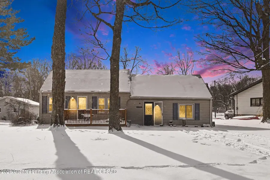 221 W Everettdale Avenue, Lansing, MI 48910 - Image #2