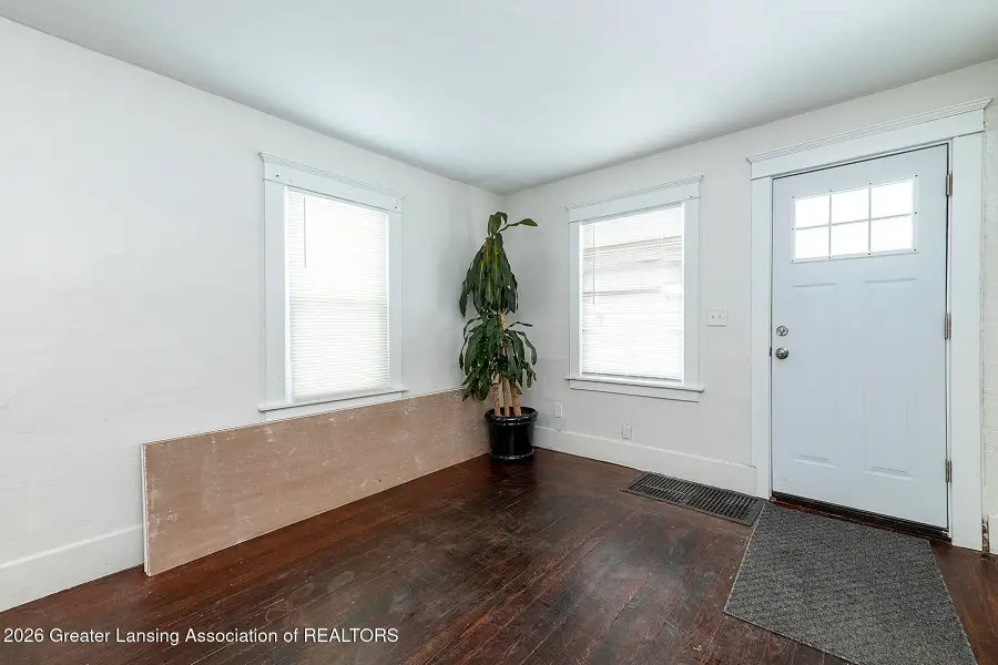 421 S Clemens Avenue, Lansing, MI 48912 - Image #3
