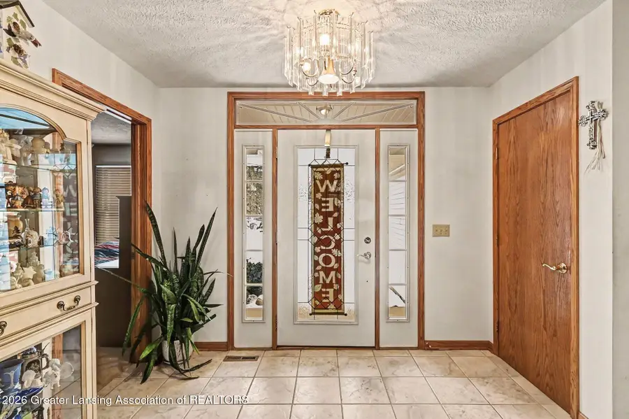 1901 E Stoll Road, Lansing, MI 48906 - #2