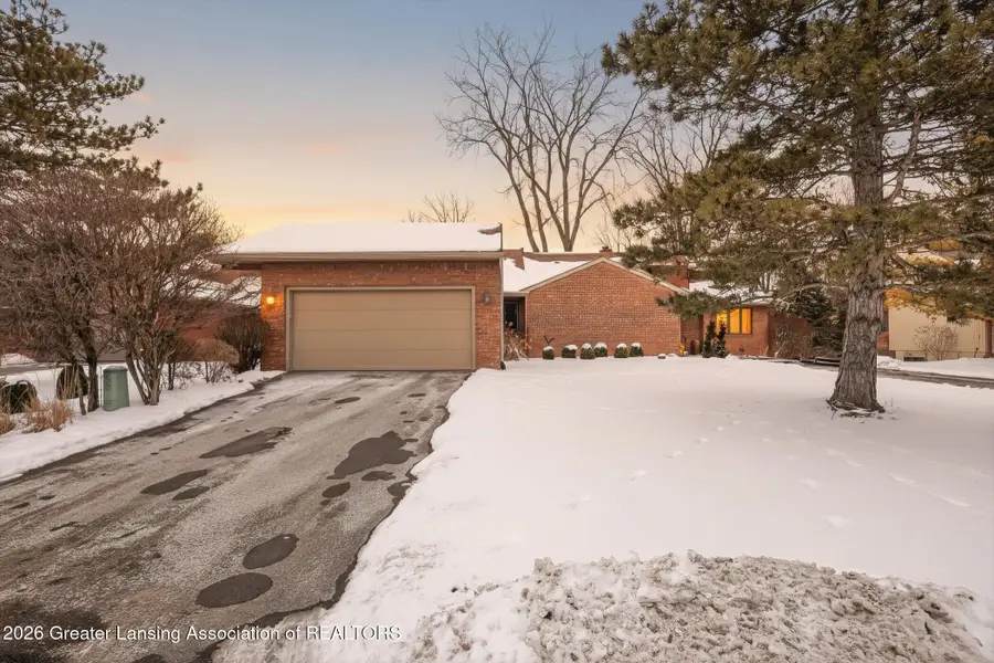 2450 Emerald Lake Drive, East Lansing, MI 48823 - #2