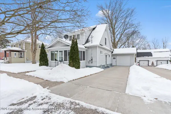 303 W Washington Street, DeWitt, MI 48820