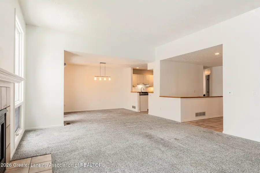 5259 Golden Circle, East Lansing, MI 48823 - #3