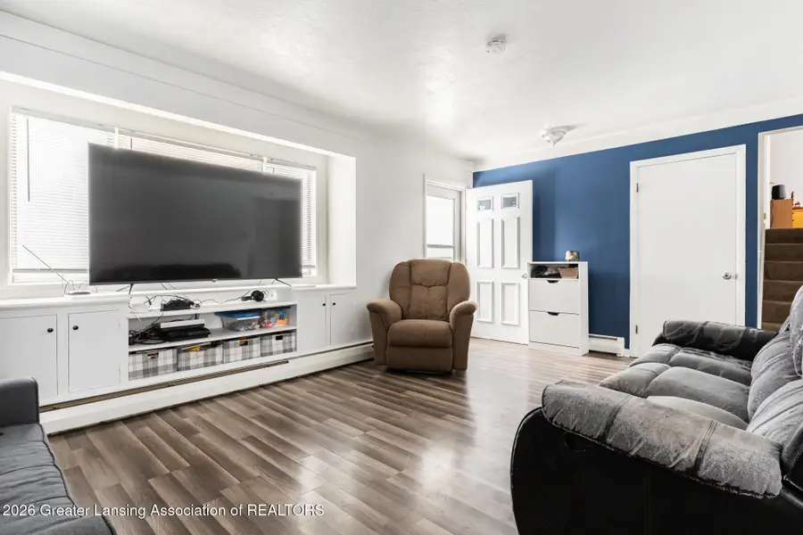 114 S High Street, Leslie, MI 49251 - #2