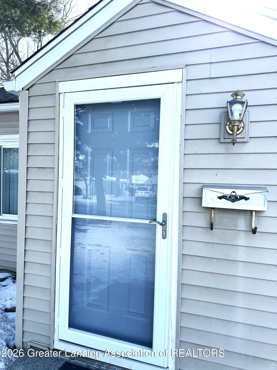 106 E Everettdale Avenue, Lansing, MI 48910 - #3
